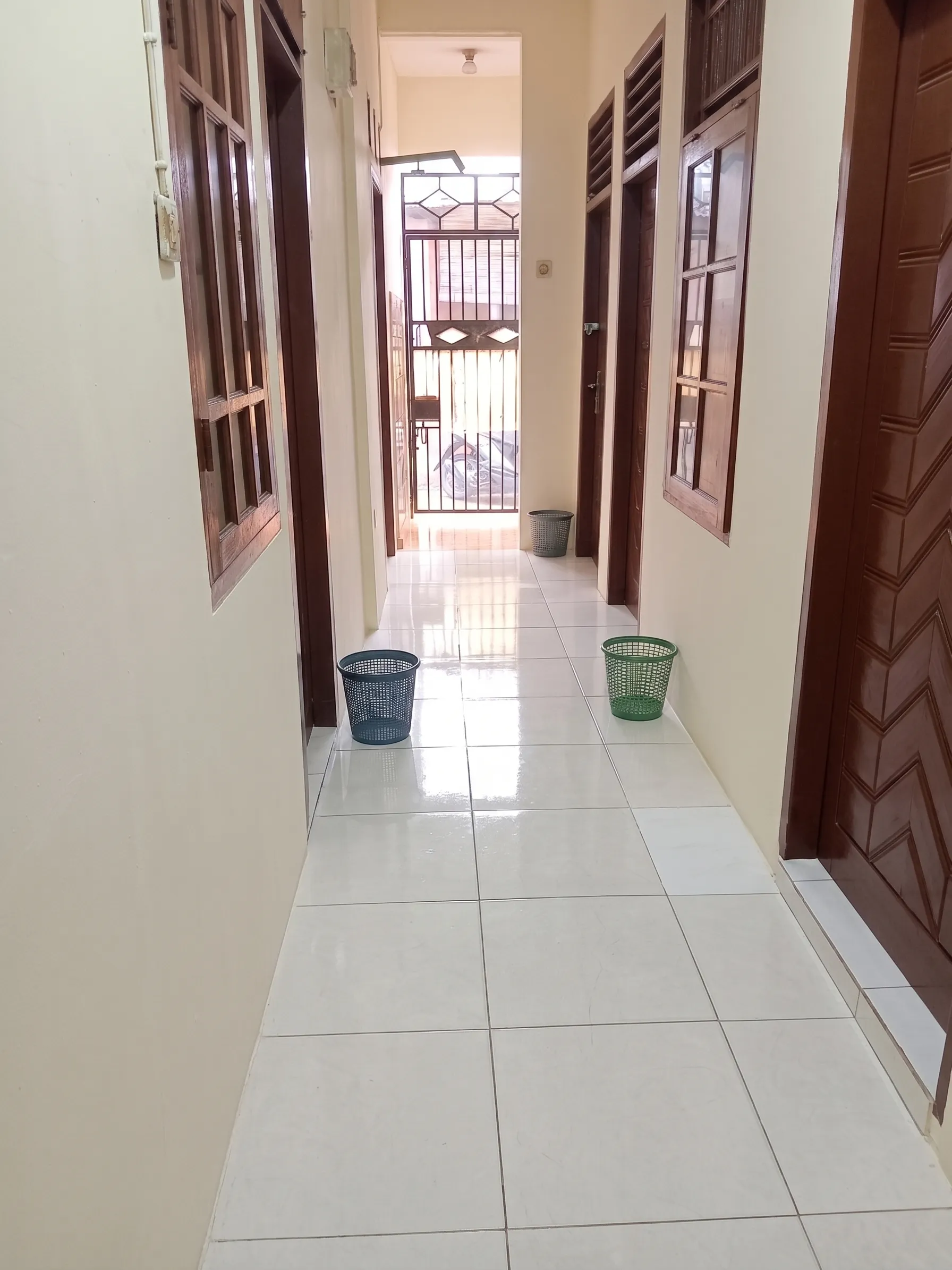 Suasana lorong kamar lantai 1